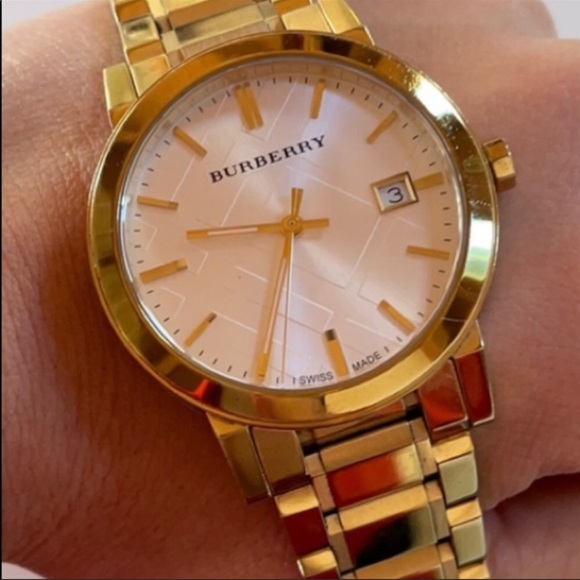 Meet your Posher, Edith - Picture 1 of 1